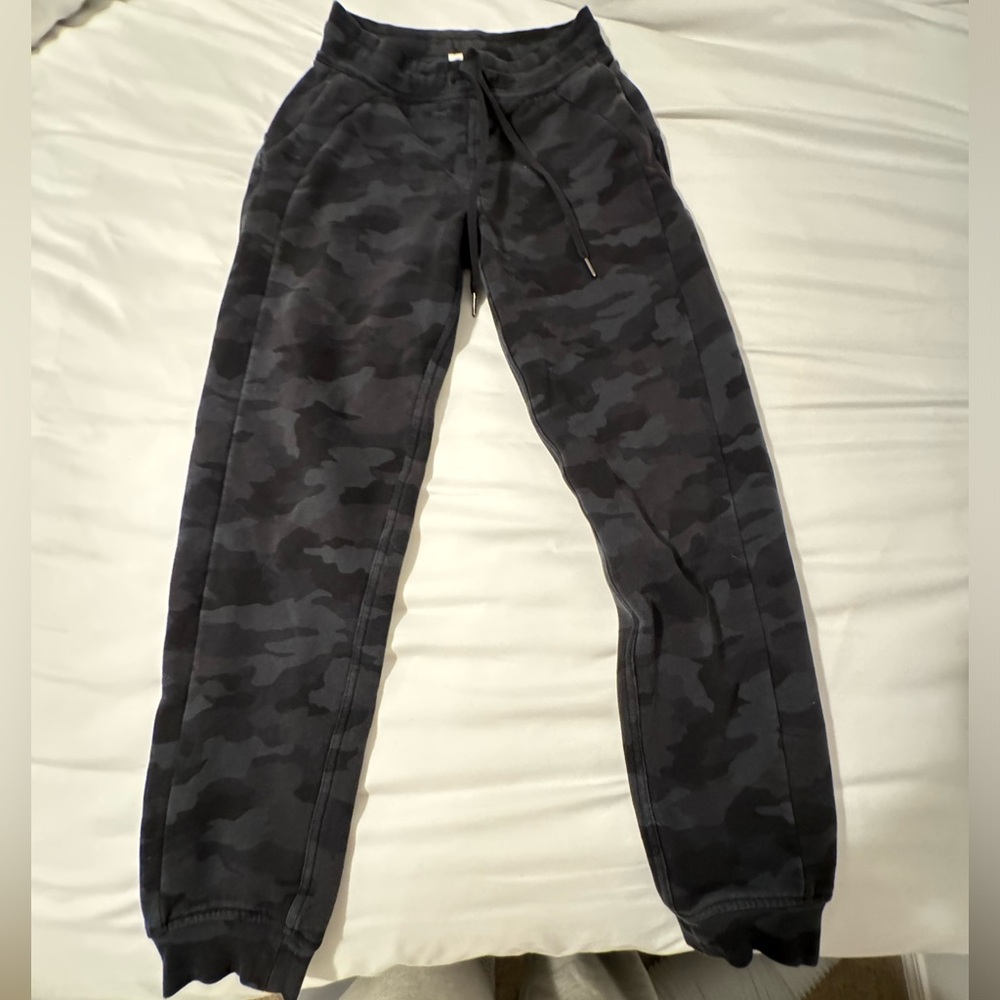Lululemon Scuba Joggers